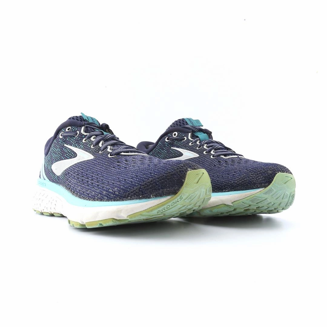 BROOKS GHOST 11 Brooks running shoe close-ups