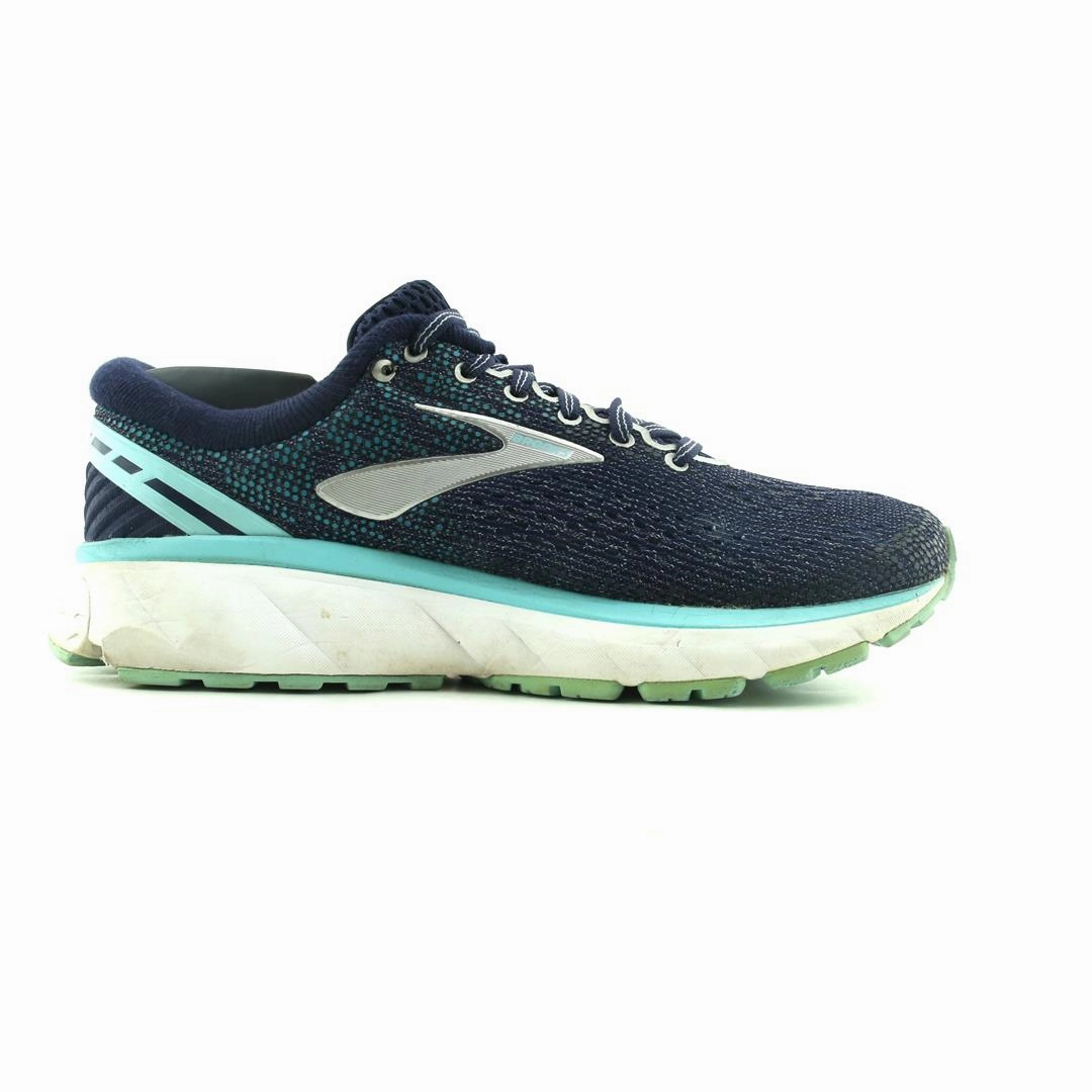 BROOKS GHOST 11 Brooks running shoe close-ups