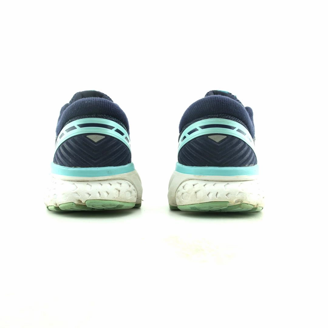 BROOKS GHOST 11 Brooks running shoe close-ups