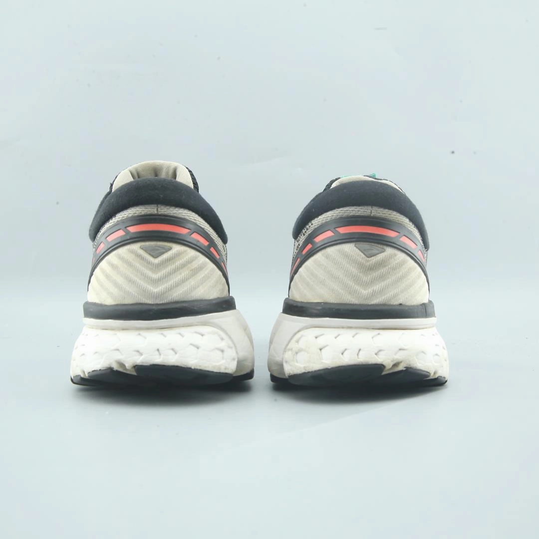 BROOKS GHOST 11 Brooks trainer design images