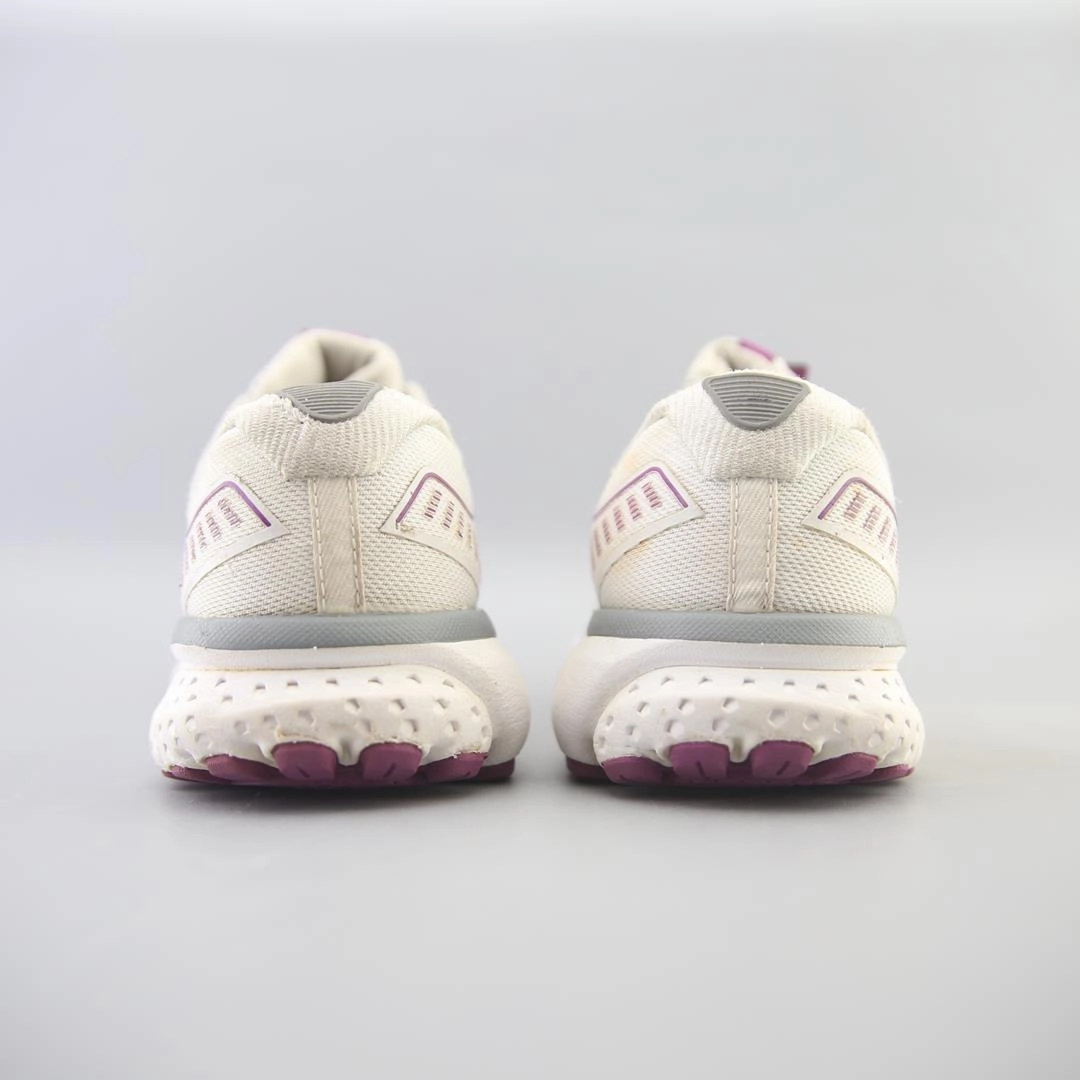 BROOKS GHOST 12 athletic Brooks shoe snapshots