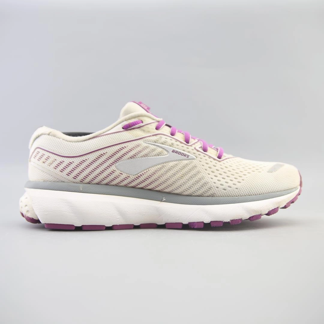 BROOKS GHOST 12 athletic Brooks shoe snapshots
