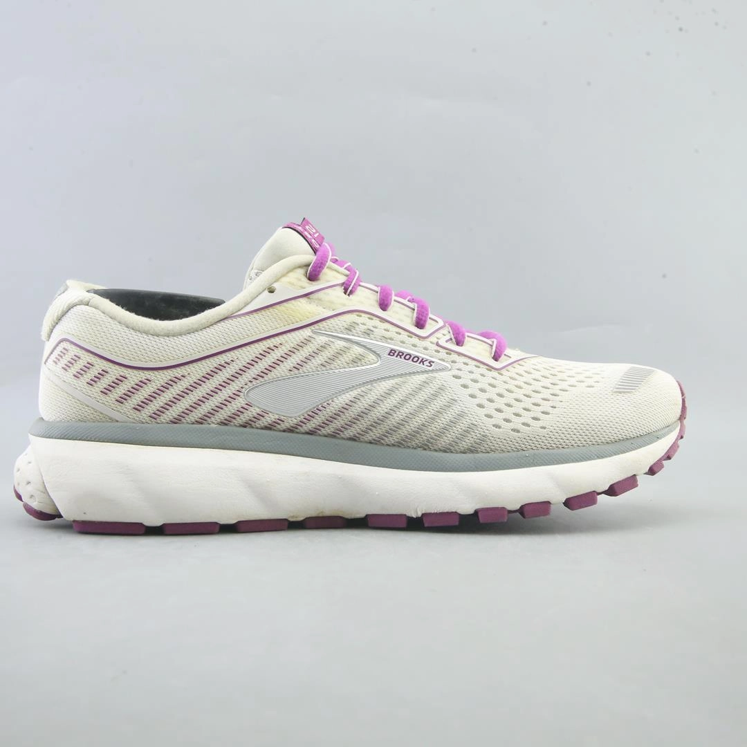 BROOKS GHOST 12 athletic Brooks shoe snapshots