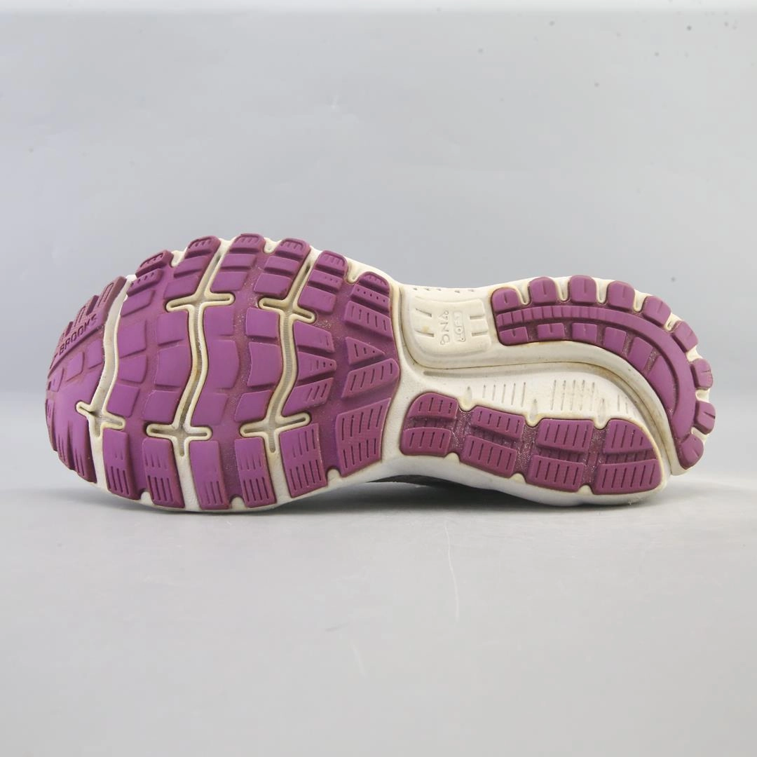 BROOKS GHOST 12 Brooks running footwear shots