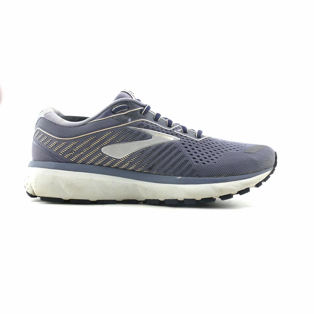 BROOKS GHOST 12 Brooks running shoe close-ups