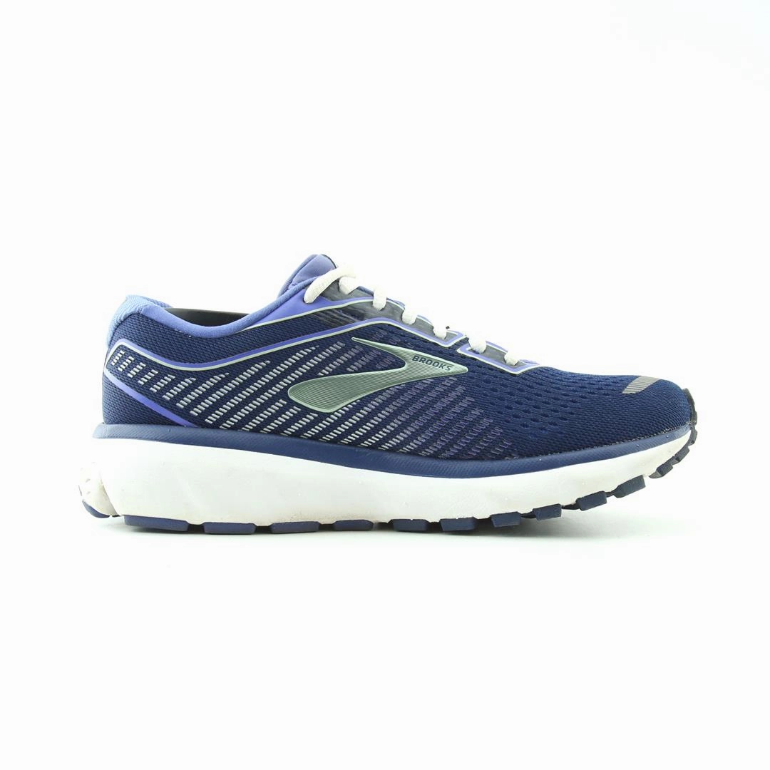 BROOKS GHOST 12 performance running shoe visuals