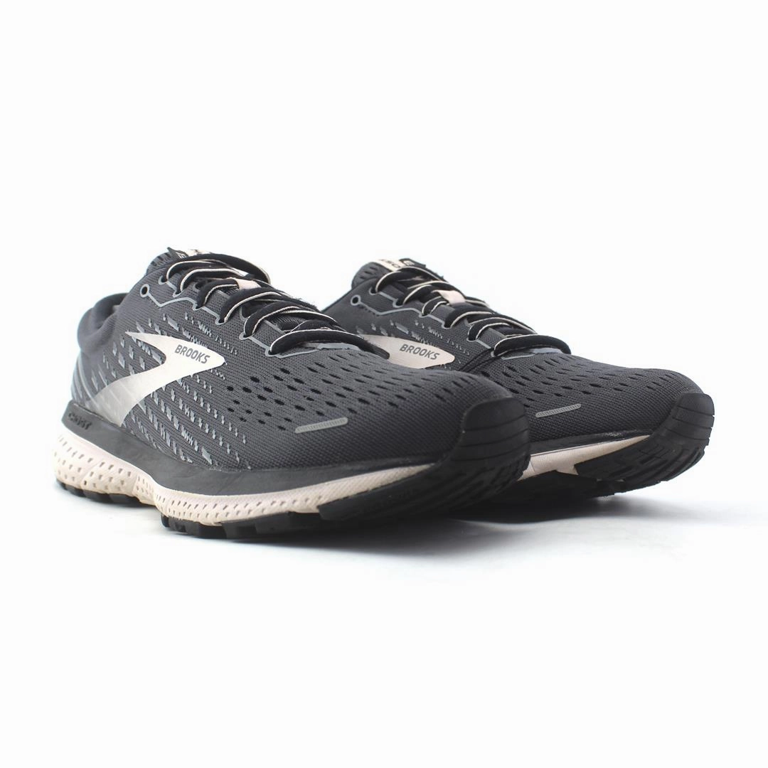 BROOKS GHOST 13 Brooks running footwear shots