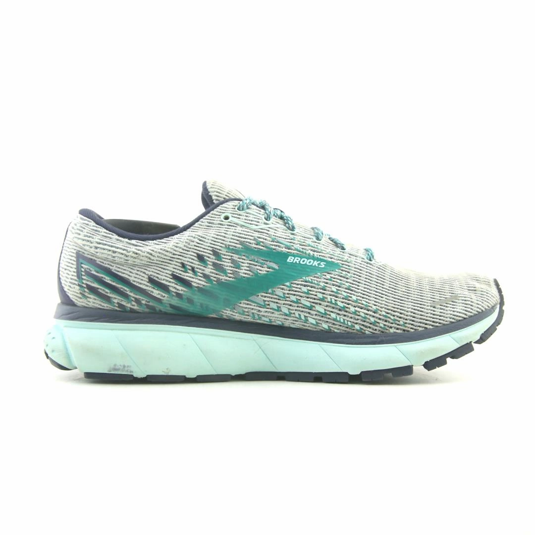 BROOKS GHOST 13 Brooks running shoe close-ups