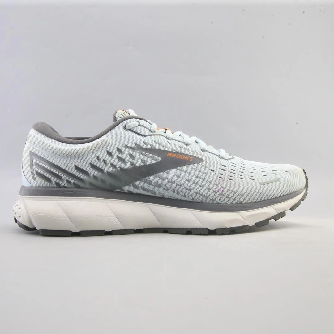 BROOKS GHOST 13 Brooks running shoe close-ups