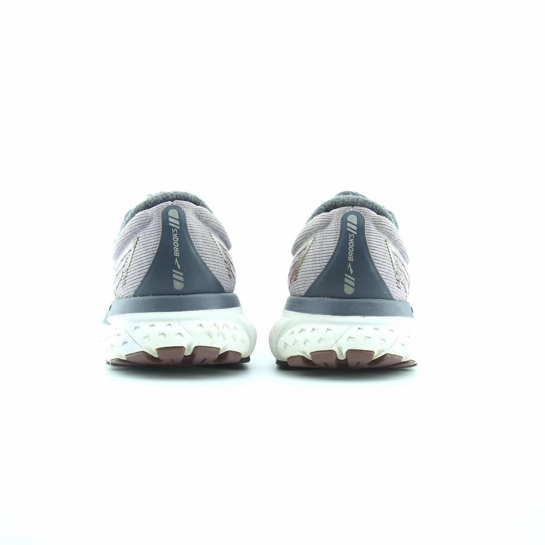 BROOKS GHOST 13 Brooks trainer design images
