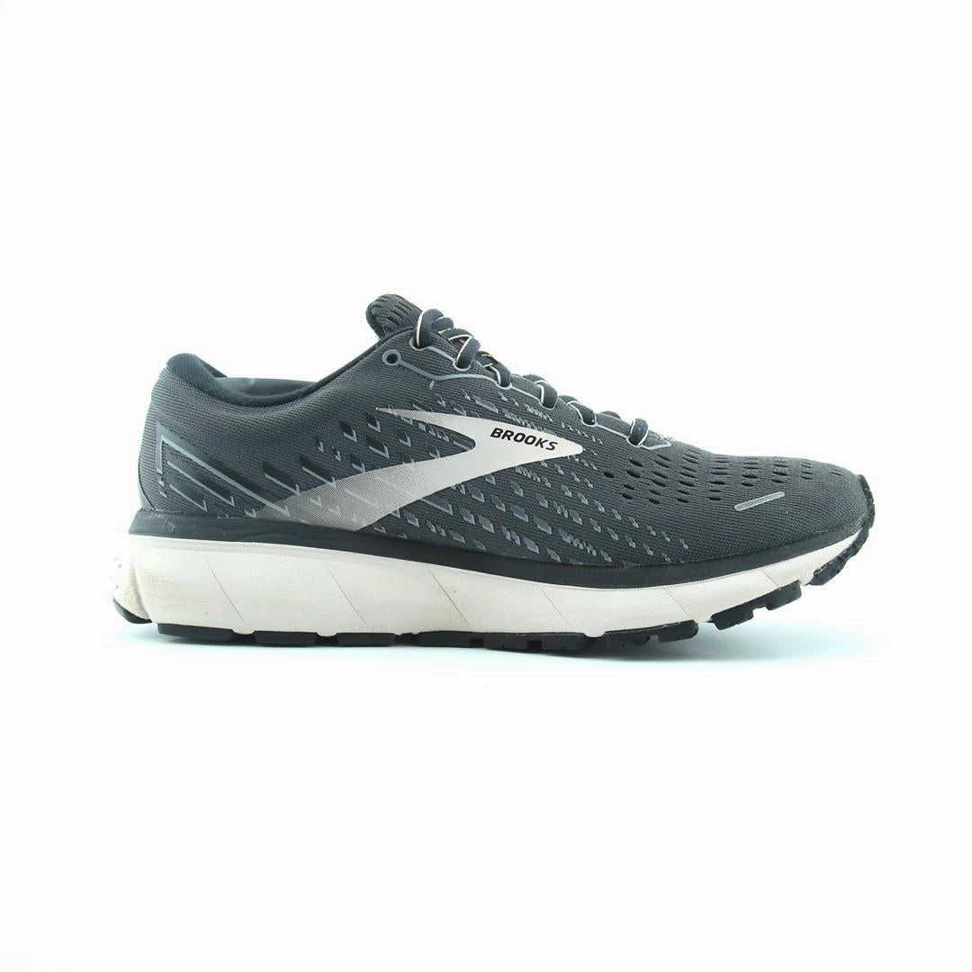 BROOKS GHOST 13 Brooks trainer design images