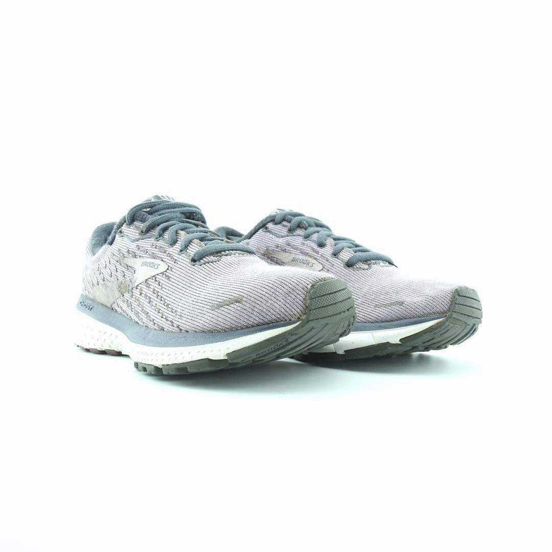 BROOKS GHOST 13 Brooks trainer design images