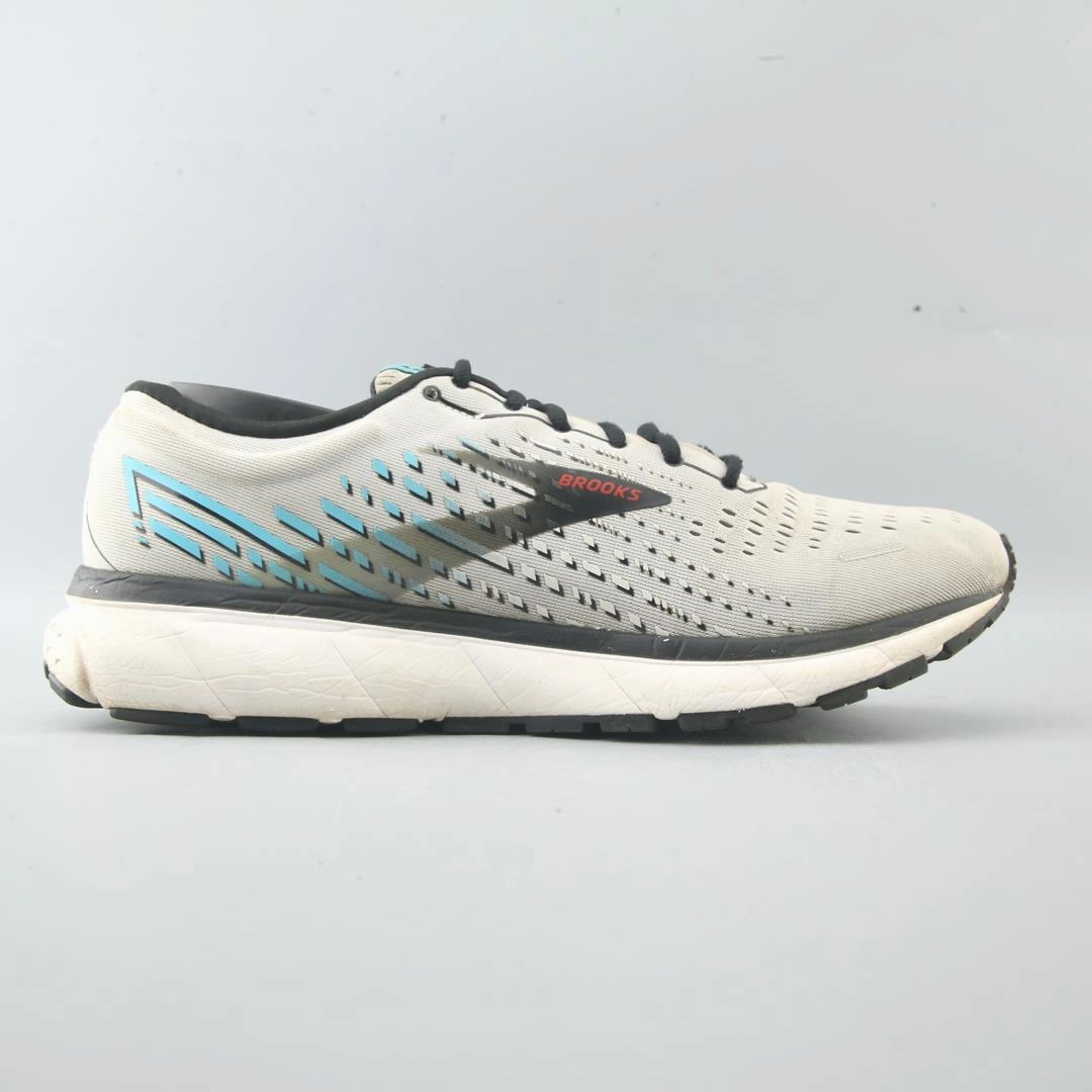 BROOKS GHOST 13 Brooks trainer design images