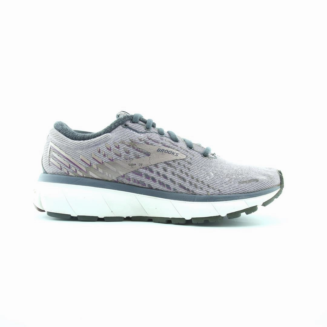 BROOKS GHOST 13 Brooks trainer design images