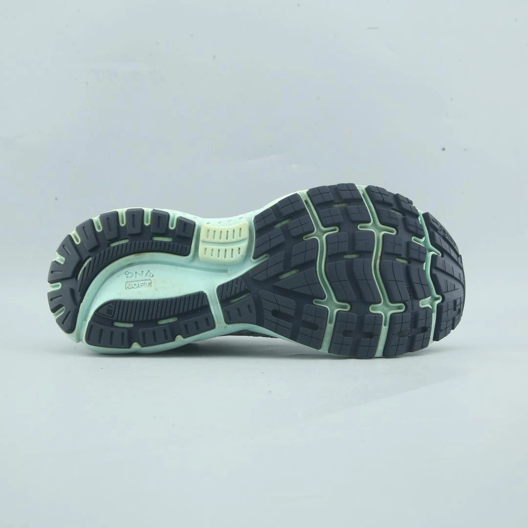 BROOKS GHOST 13 lightweight running shoe photos