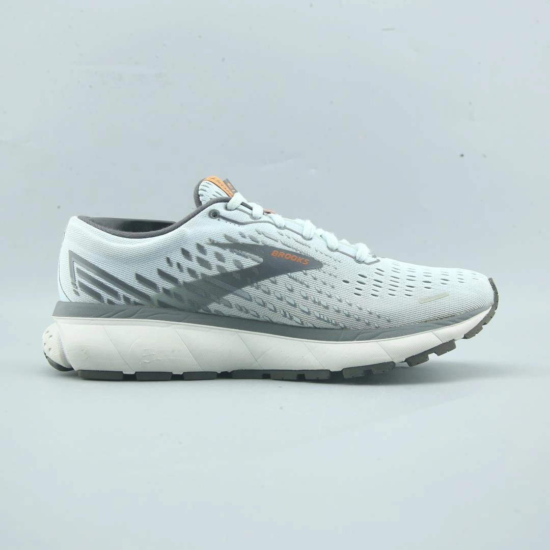 BROOKS GHOST 13 lightweight running shoe photos