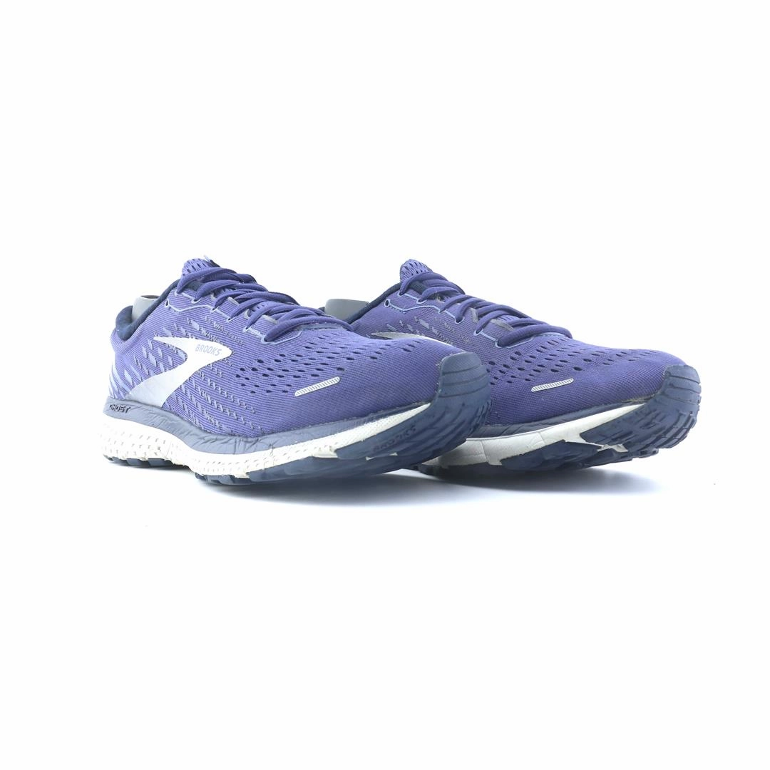 BROOKS GHOST 13 lightweight running shoe photos