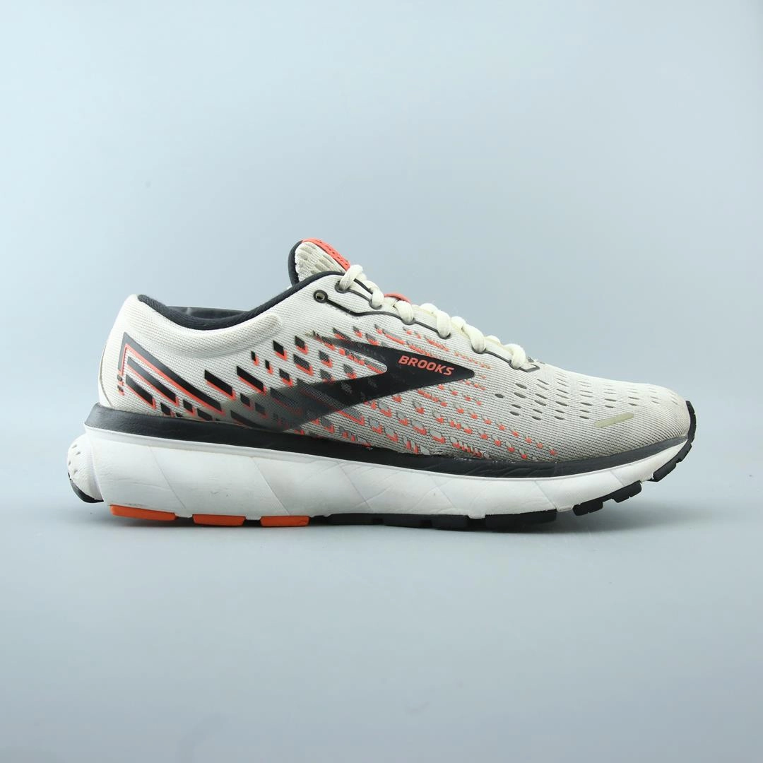 BROOKS GHOST 13 performance running shoe visuals