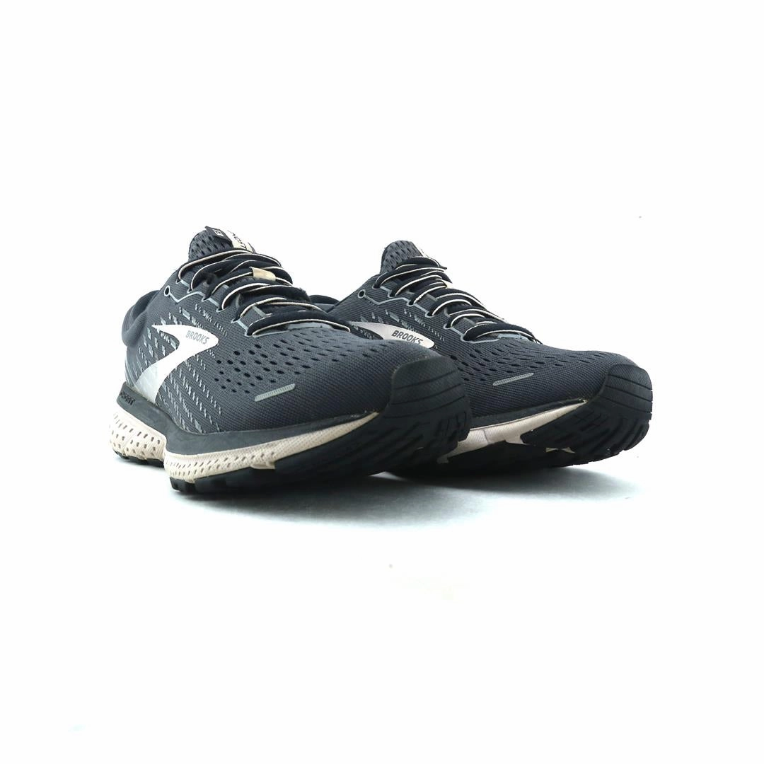 BROOKS GHOST 13 performance running shoe visuals