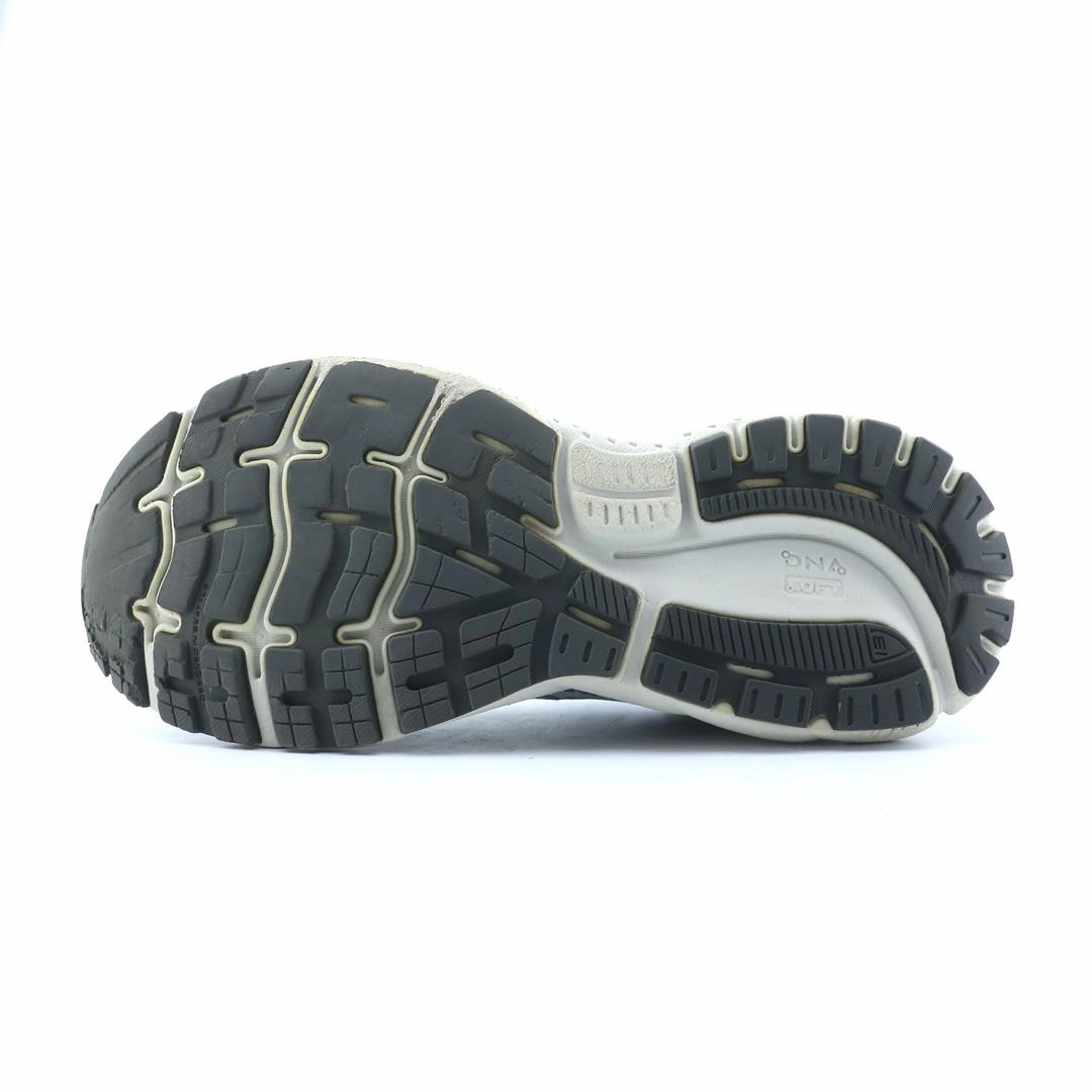 BROOKS GHOST 13 performance running shoe visuals