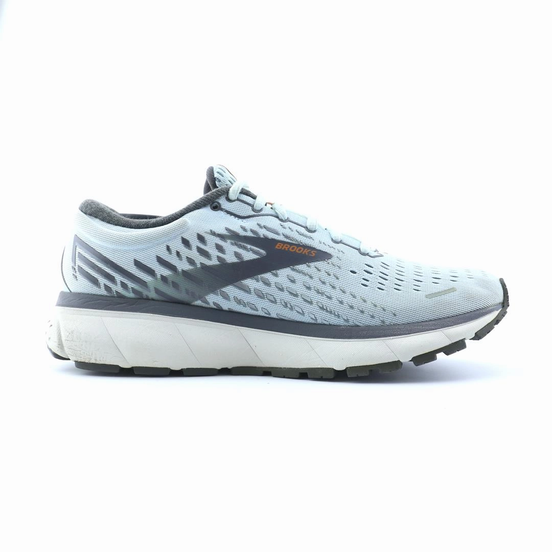 BROOKS GHOST 13 performance running shoe visuals