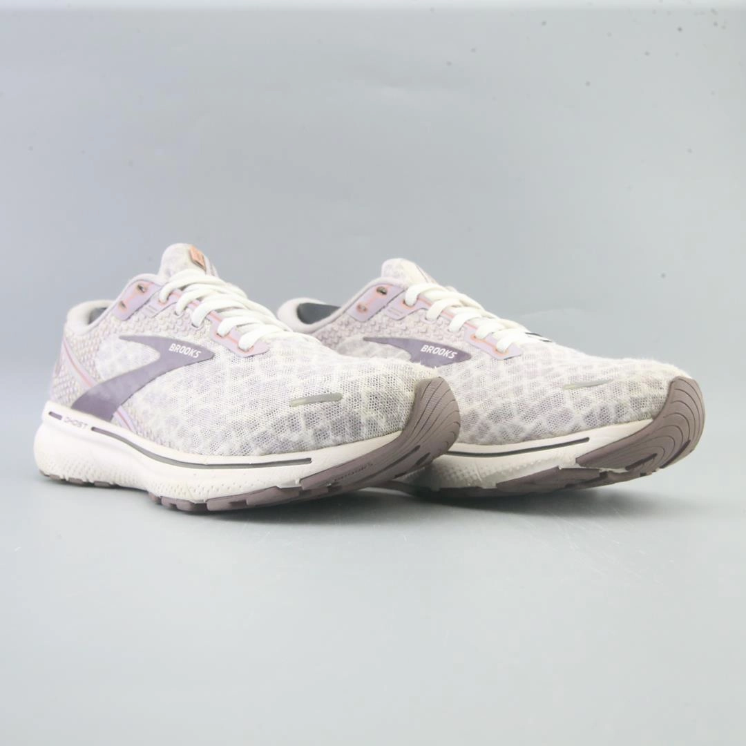 BROOKS GHOST 14 Brooks running shoe close-ups
