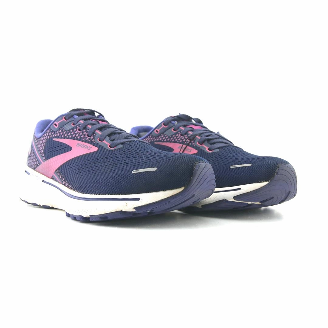 BROOKS GHOST 14 Brooks running shoe close-ups