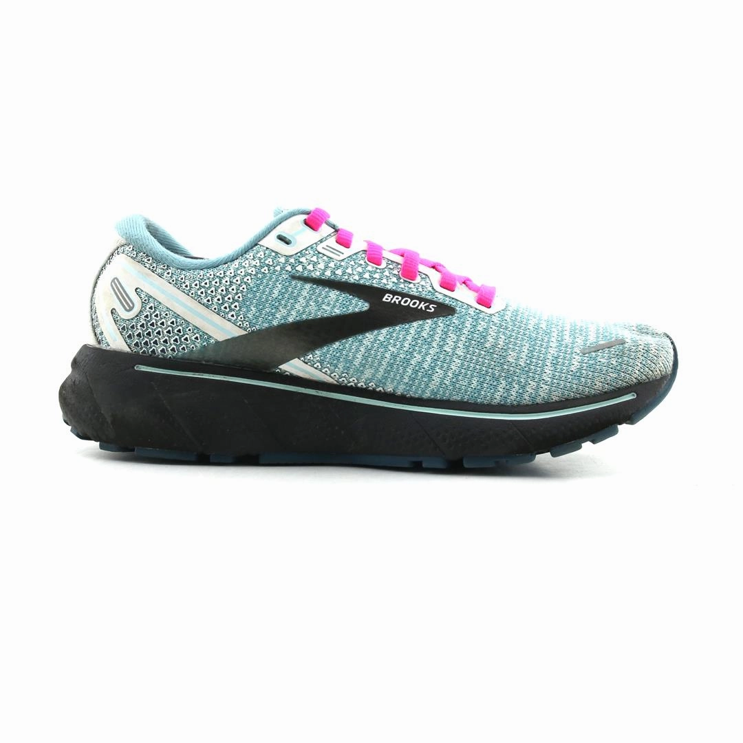 BROOKS GHOST 14 Brooks running shoe close-ups