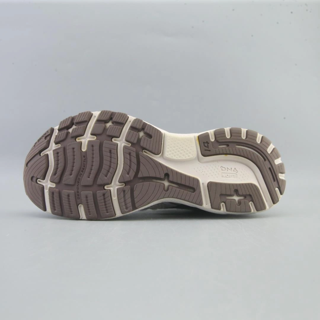 BROOKS GHOST 14 Brooks running shoe close-ups