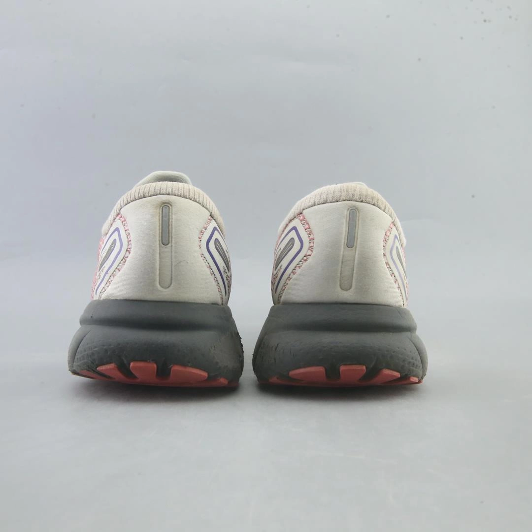 BROOKS GHOST 14 Brooks running shoe close-ups