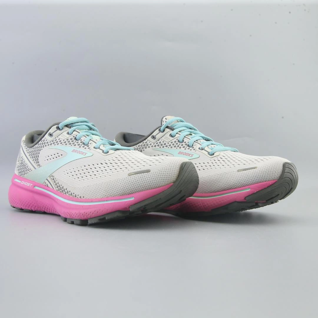 BROOKS GHOST 14 Brooks running shoe close-ups