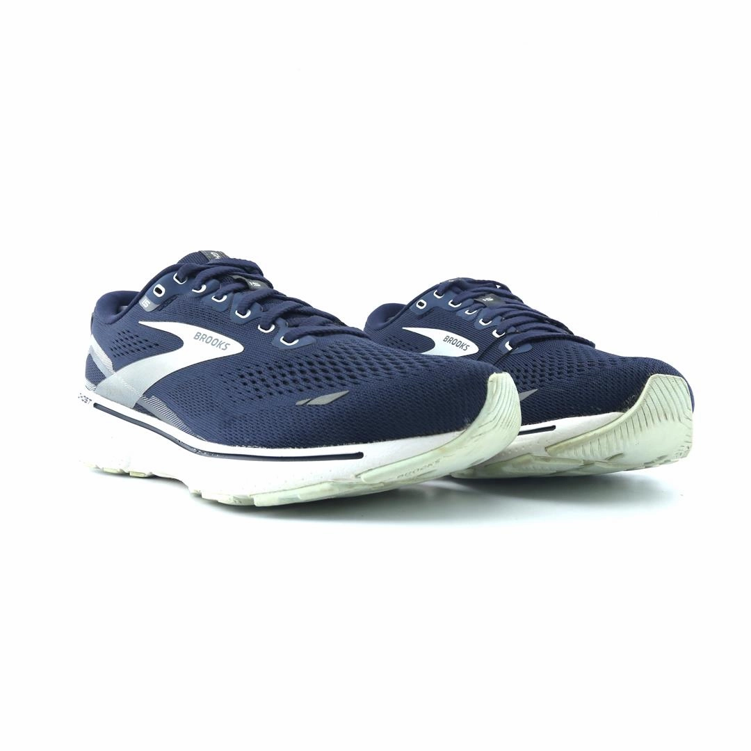 BROOKS GHOST 15 athletic Brooks shoe snapshots