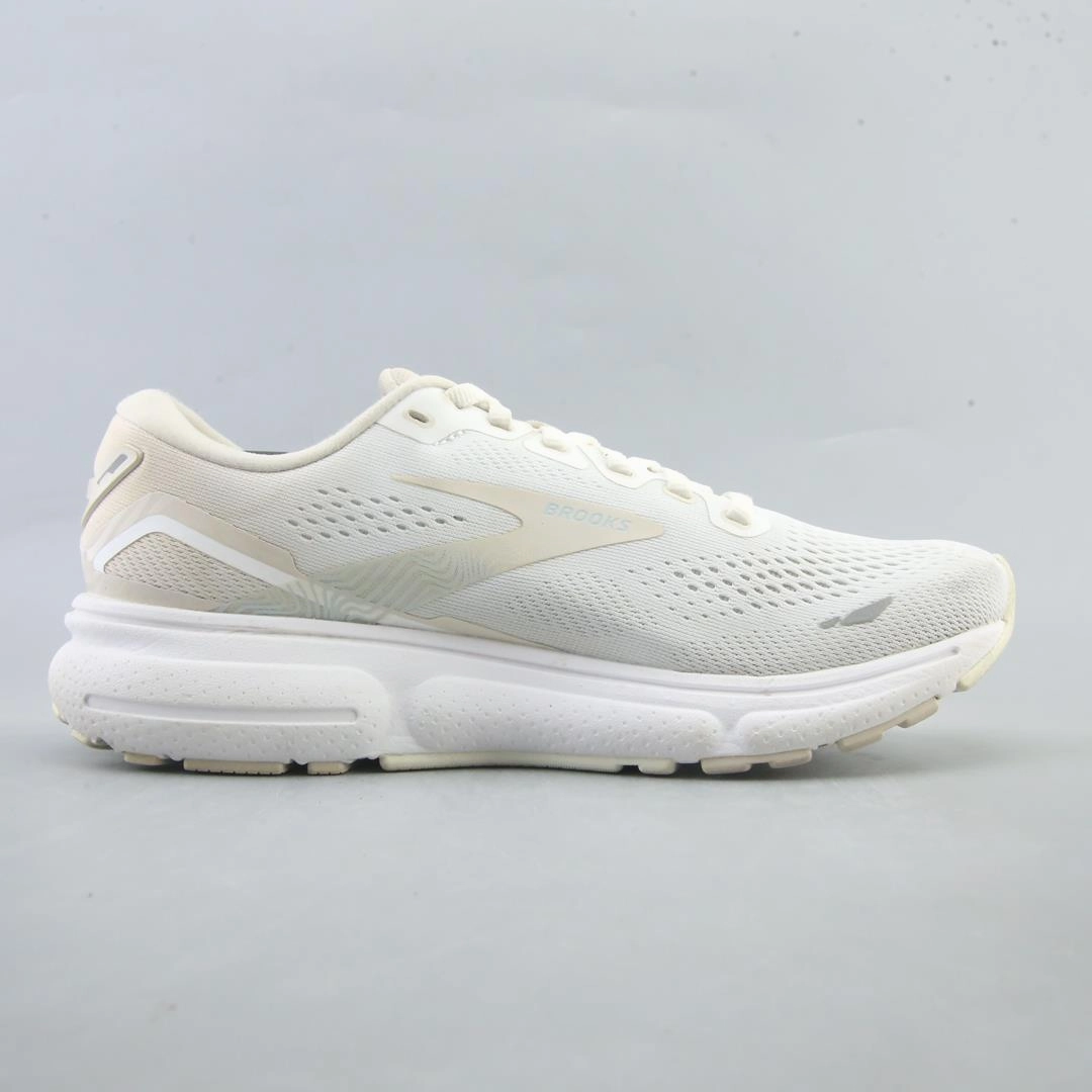 BROOKS GHOST 15 athletic Brooks shoe snapshots