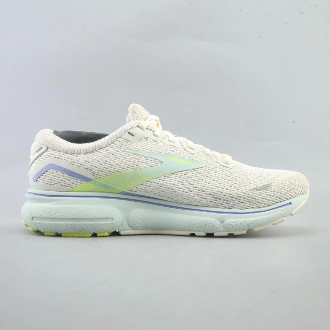 BROOKS GHOST 15 athletic Brooks shoe snapshots