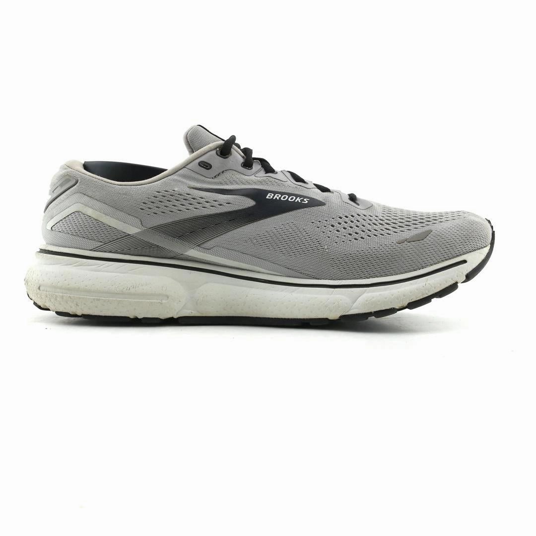 BROOKS GHOST 15 Brooks running shoe close-ups