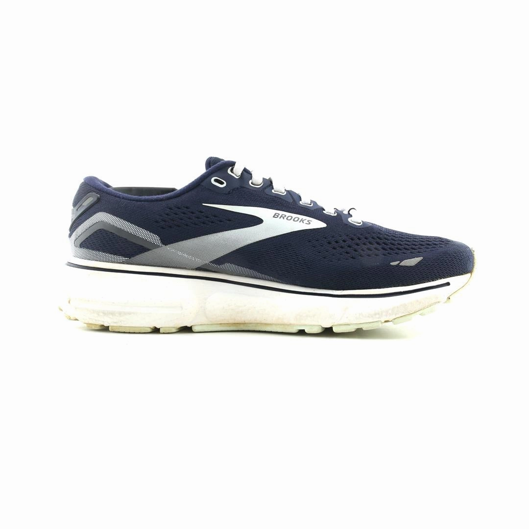 BROOKS GHOST 15 Brooks running shoe close-ups