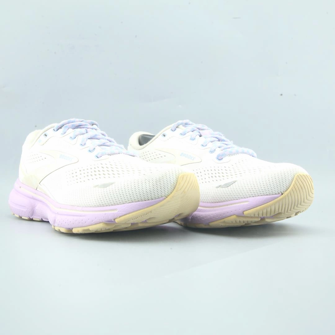 BROOKS GHOST 15 Brooks trainer design images