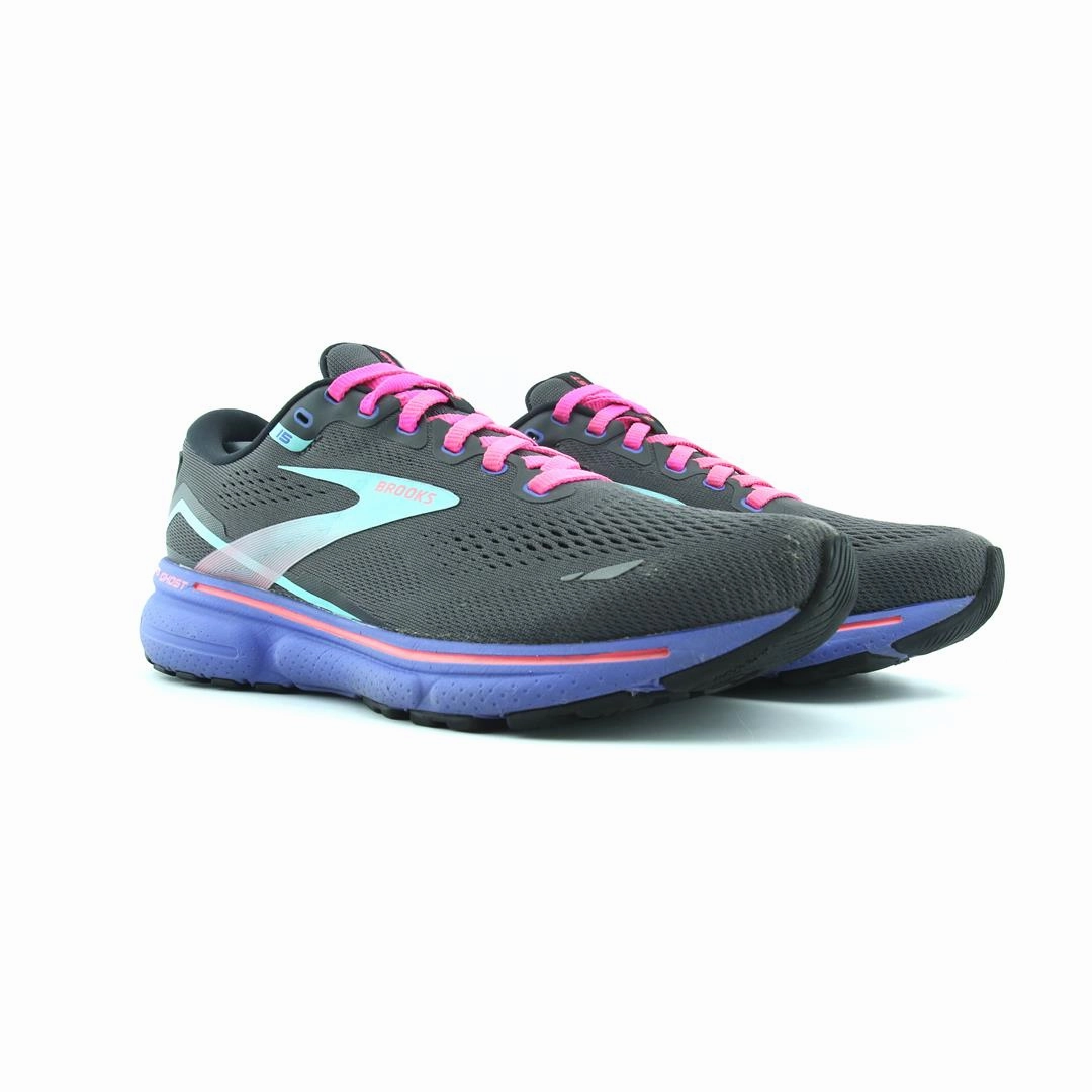 BROOKS GHOST 15 Brooks trainer design images