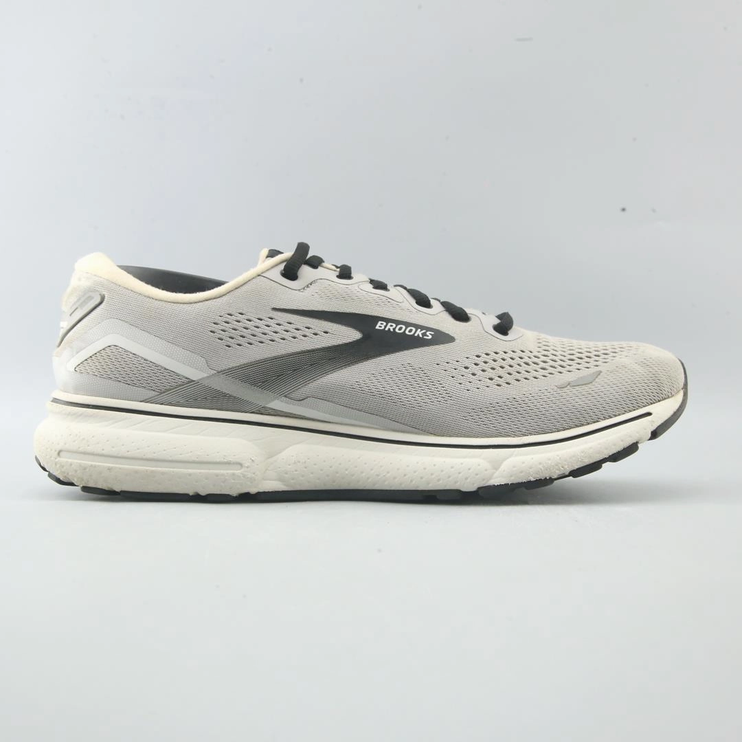 BROOKS GHOST 15 Brooks trainer design images