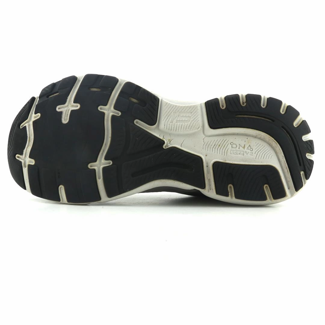 BROOKS GHOST 15 lightweight running shoe photos