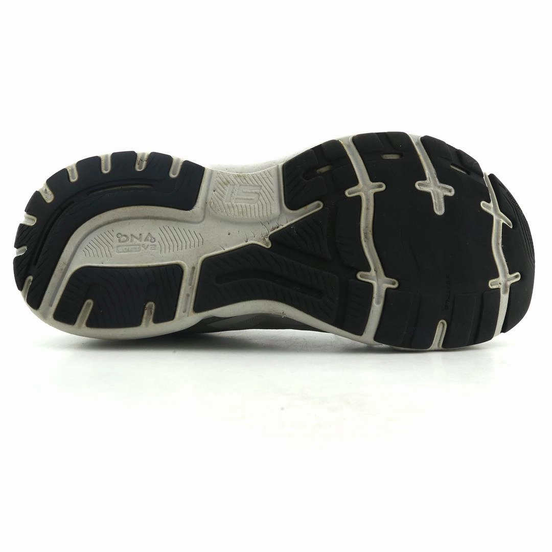 BROOKS GHOST 15 lightweight running shoe photos