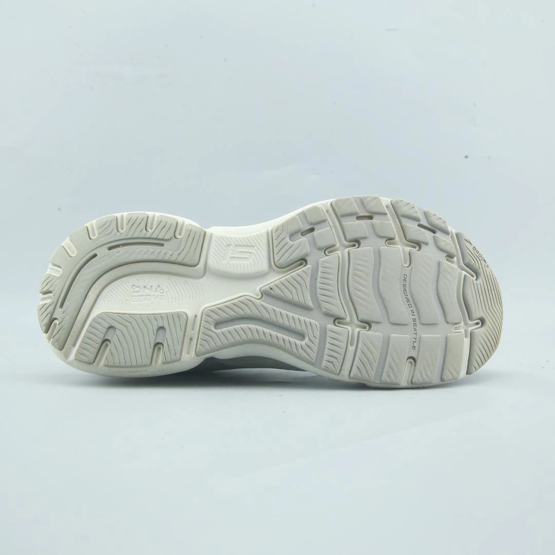 BROOKS GHOST 15 lightweight running shoe photos