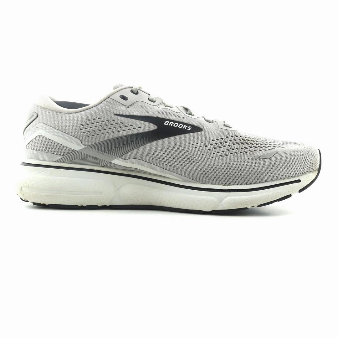 BROOKS GHOST 15 lightweight running shoe photos