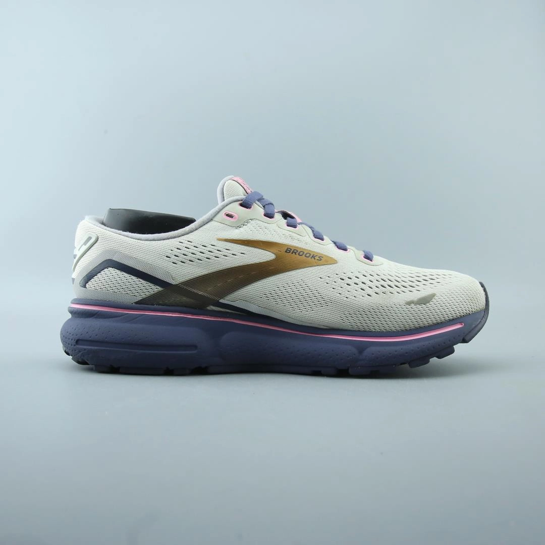 BROOKS GHOST 15 performance running shoe visuals