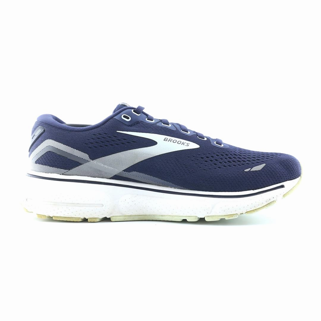 BROOKS GHOST 15 performance running shoe visuals