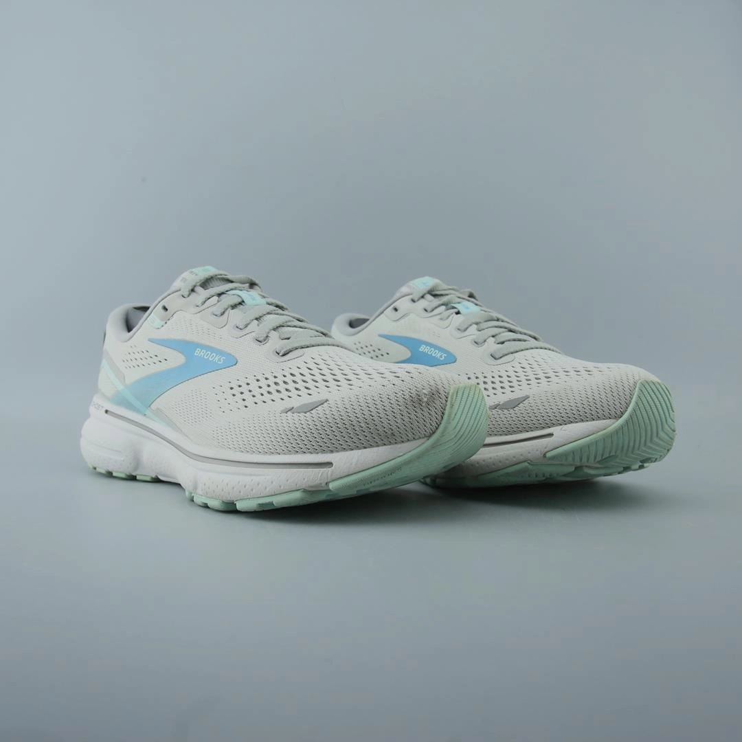 BROOKS GHOST 15 performance running shoe visuals