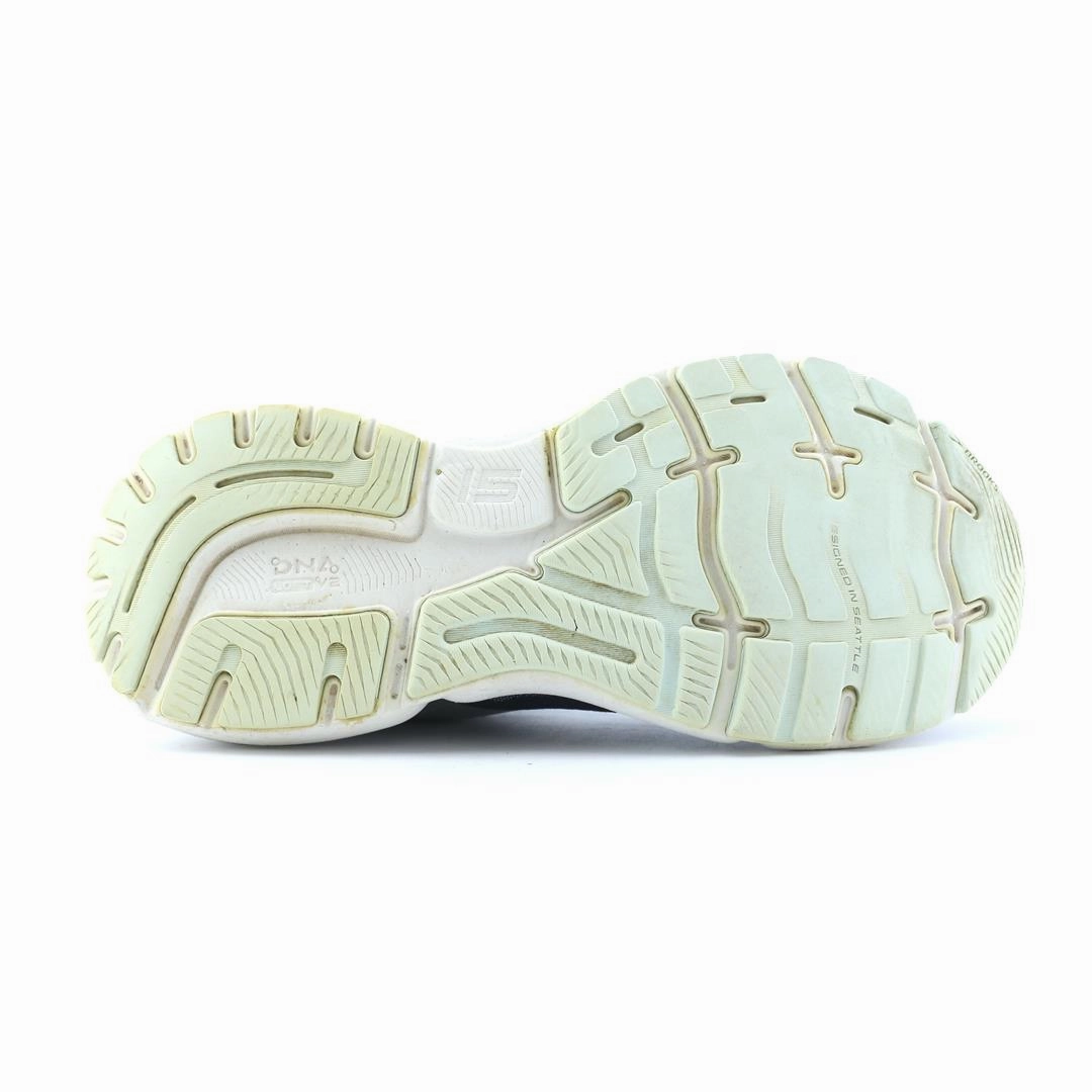 BROOKS GHOST 15 performance running shoe visuals
