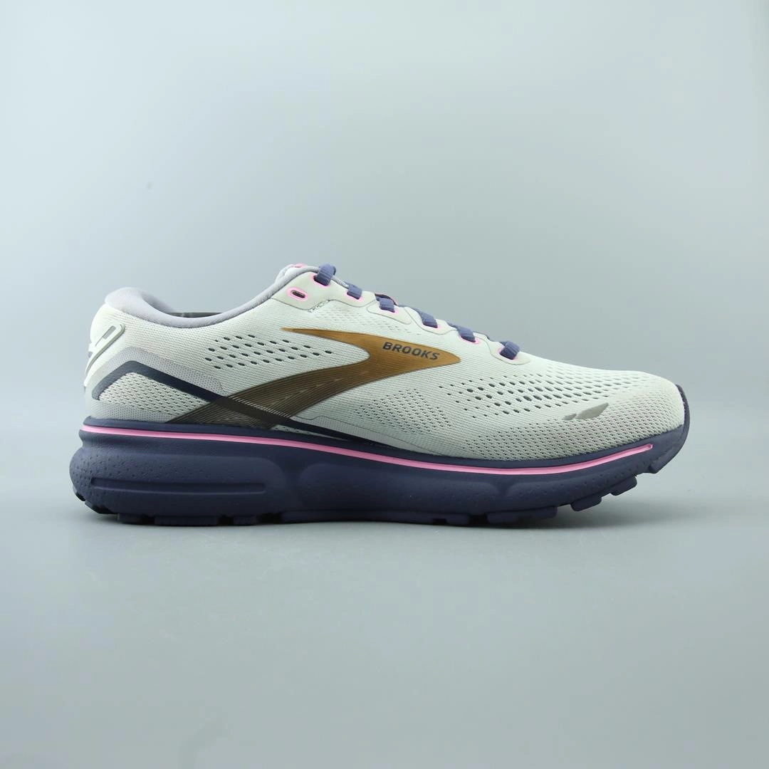 BROOKS GHOST 15 performance running shoe visuals