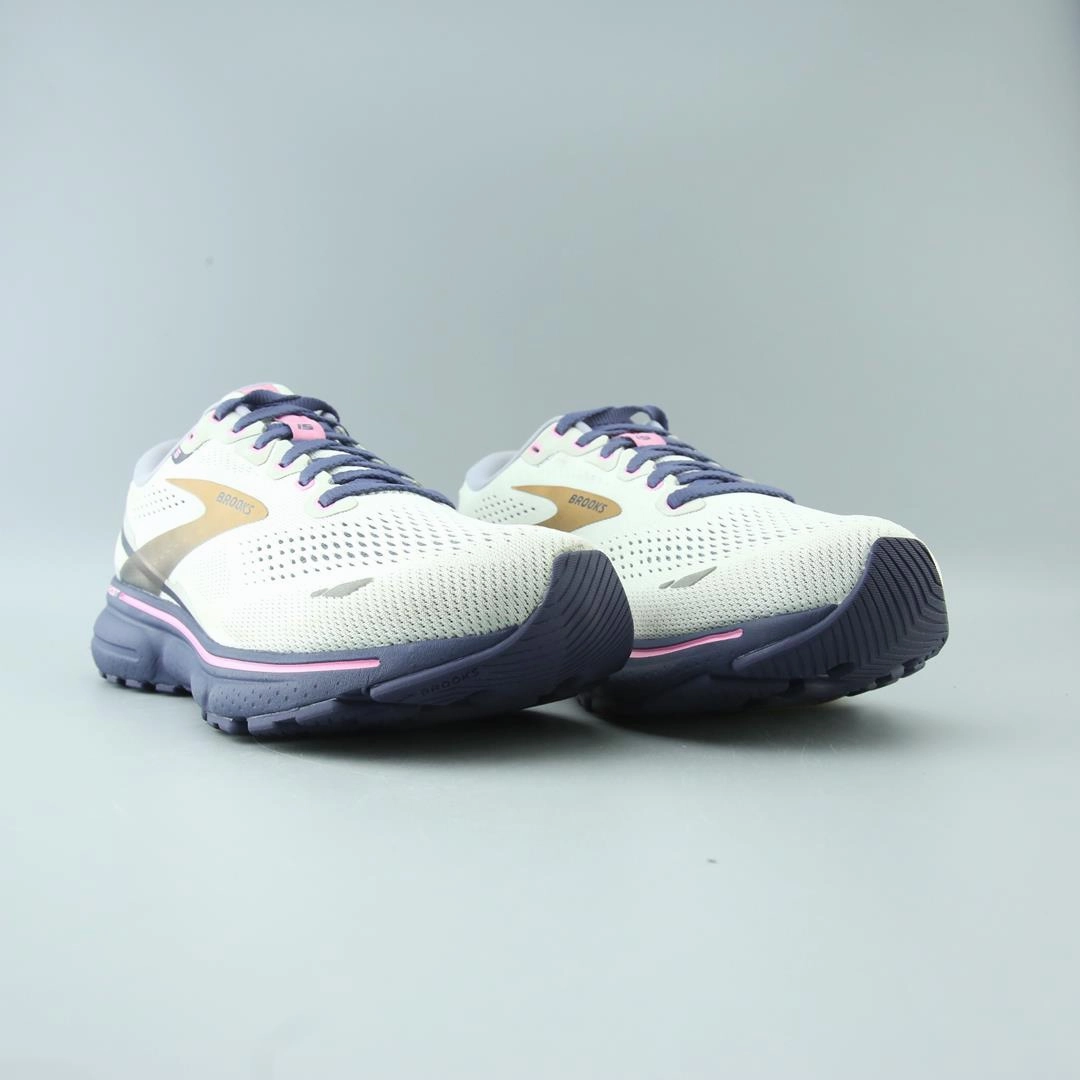 BROOKS GHOST 15 performance running shoe visuals