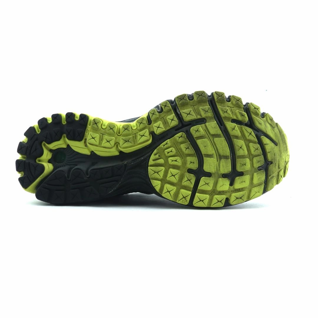 BROOKS GHOST 5 GORE TEX performance running shoe visuals